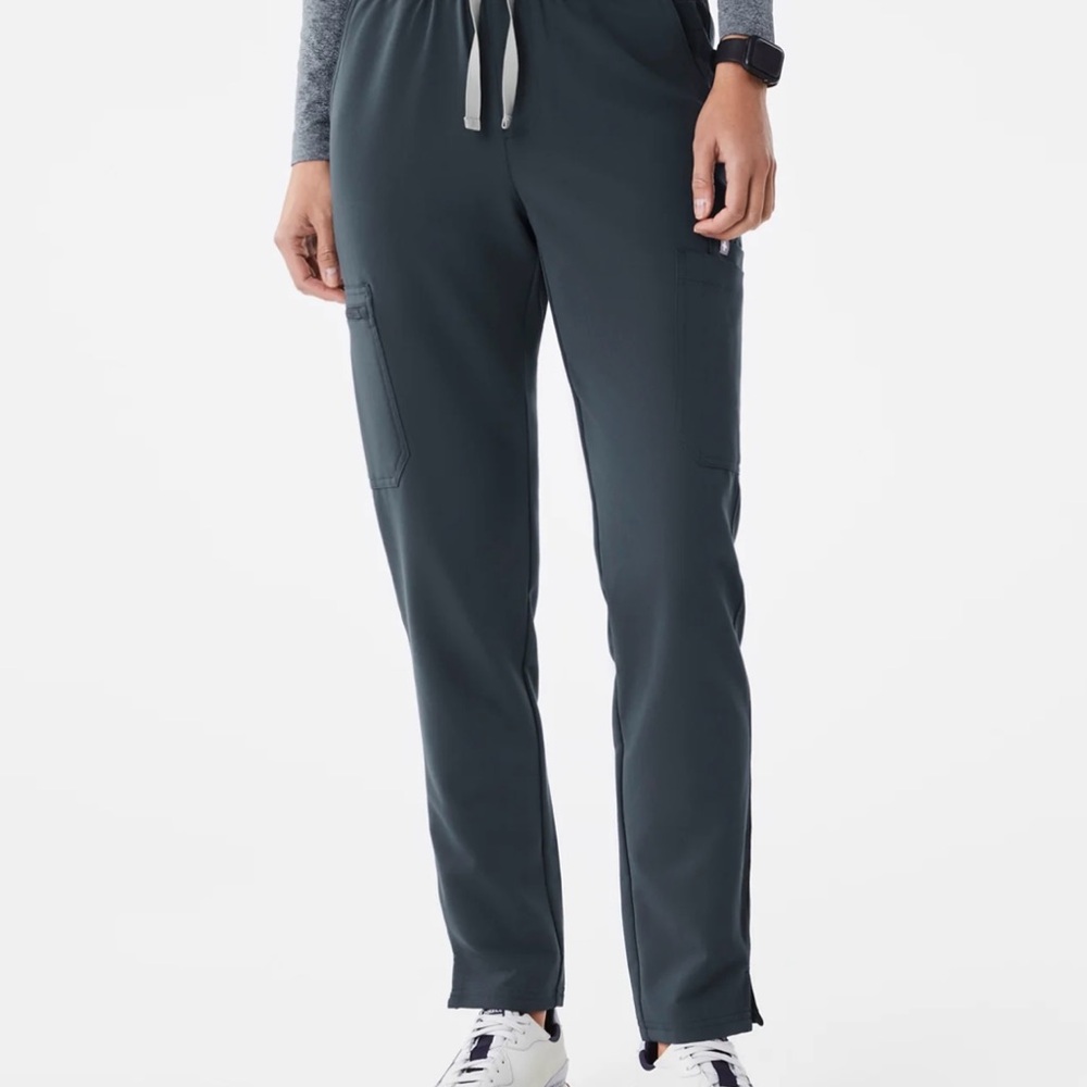 New in package- Figs Women's Dark Harbor Yola skinny small petite scrub pants